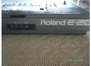Roland E-20 (27713)