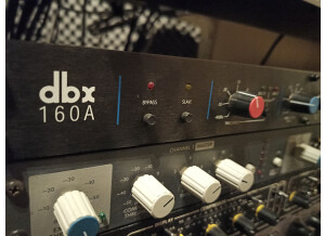 dbx 160A (35596)