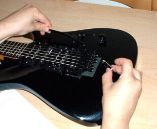 Vibratos guitare : calagefloydrose
