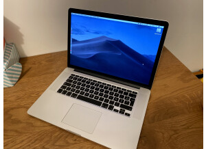 Apple Le MacBook Pro (Retina, 15 pouces, mi-2015) (77199)