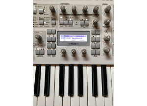 Access Music Virus TI2 Polar (35857)
