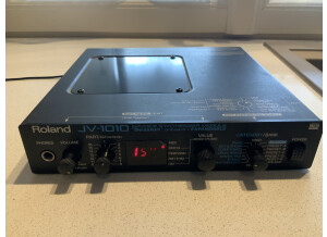 Roland JV-1010 (65055)