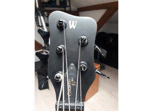 Warwick Corvette $$ 5 (95102)