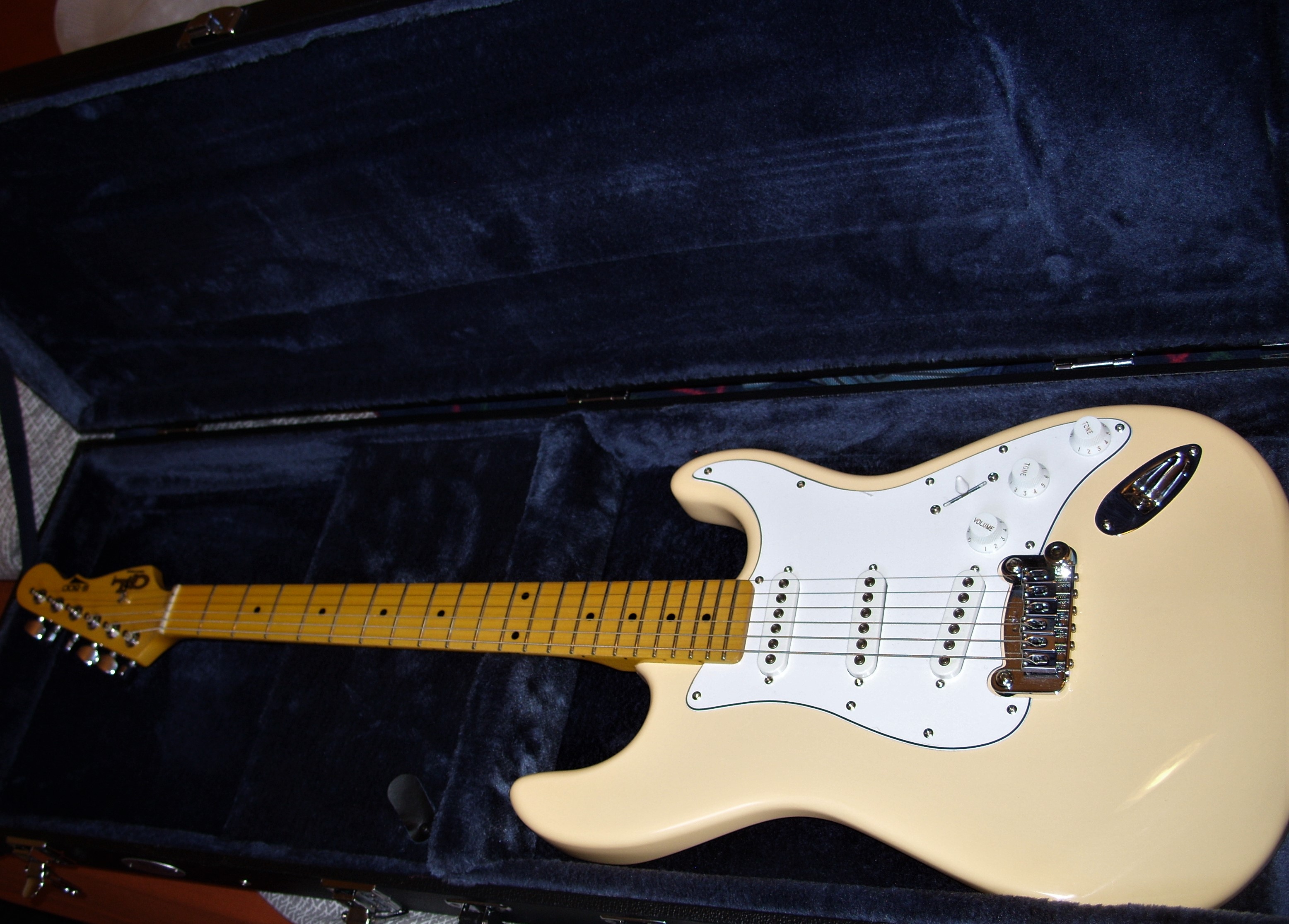 G&L Tribute S-500