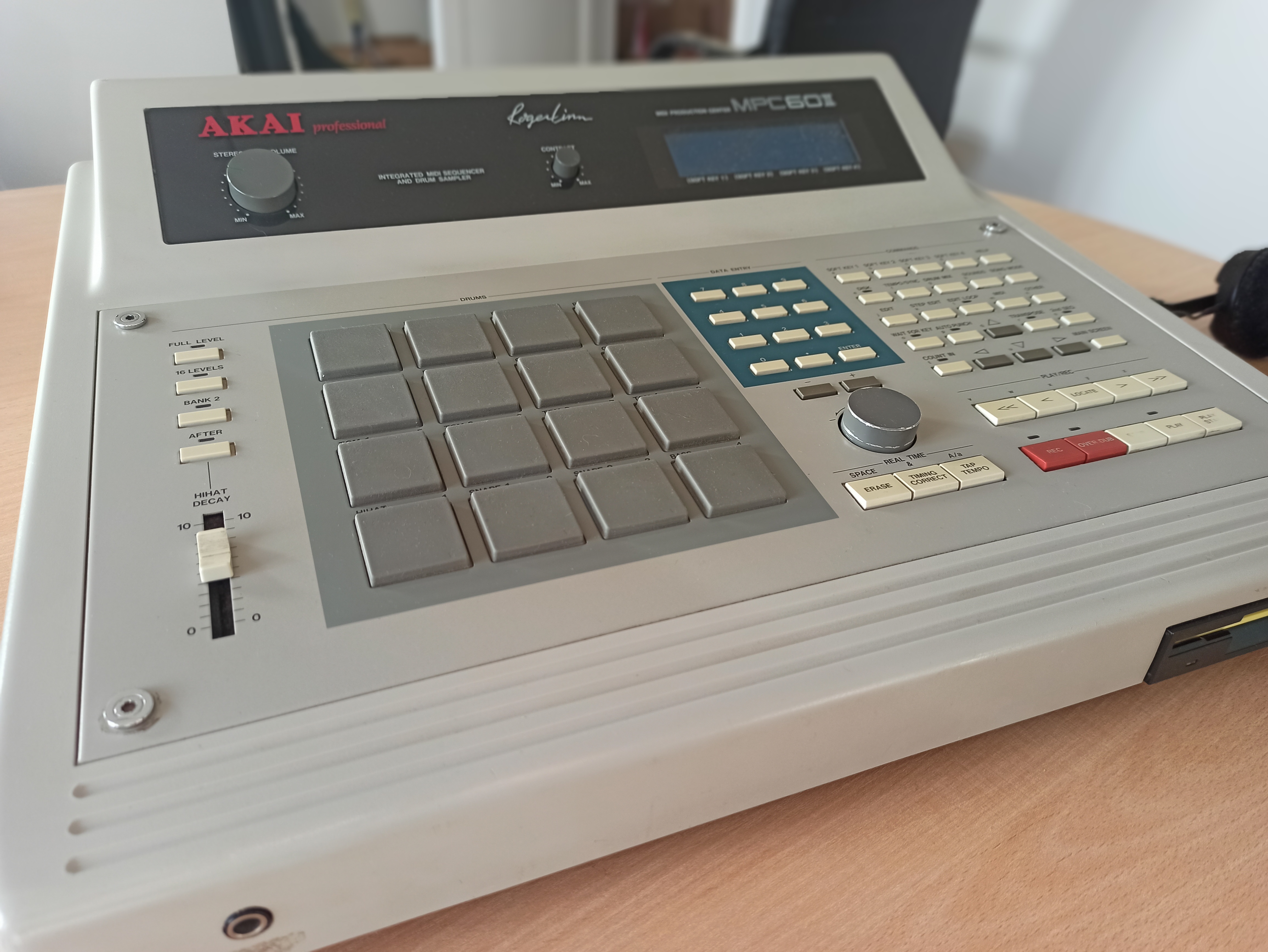 Akai Professional MPC60 MkII 