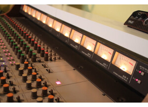 Tascam M-520 (5347)