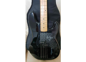 Fender Roger Waters Precision Bass (10191)