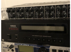 Yamaha TX802 (92534)