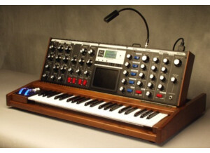 Moog Music Minimoog Voyager Signature Edition