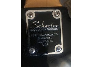 Schecter Omen 8 (1).JPG