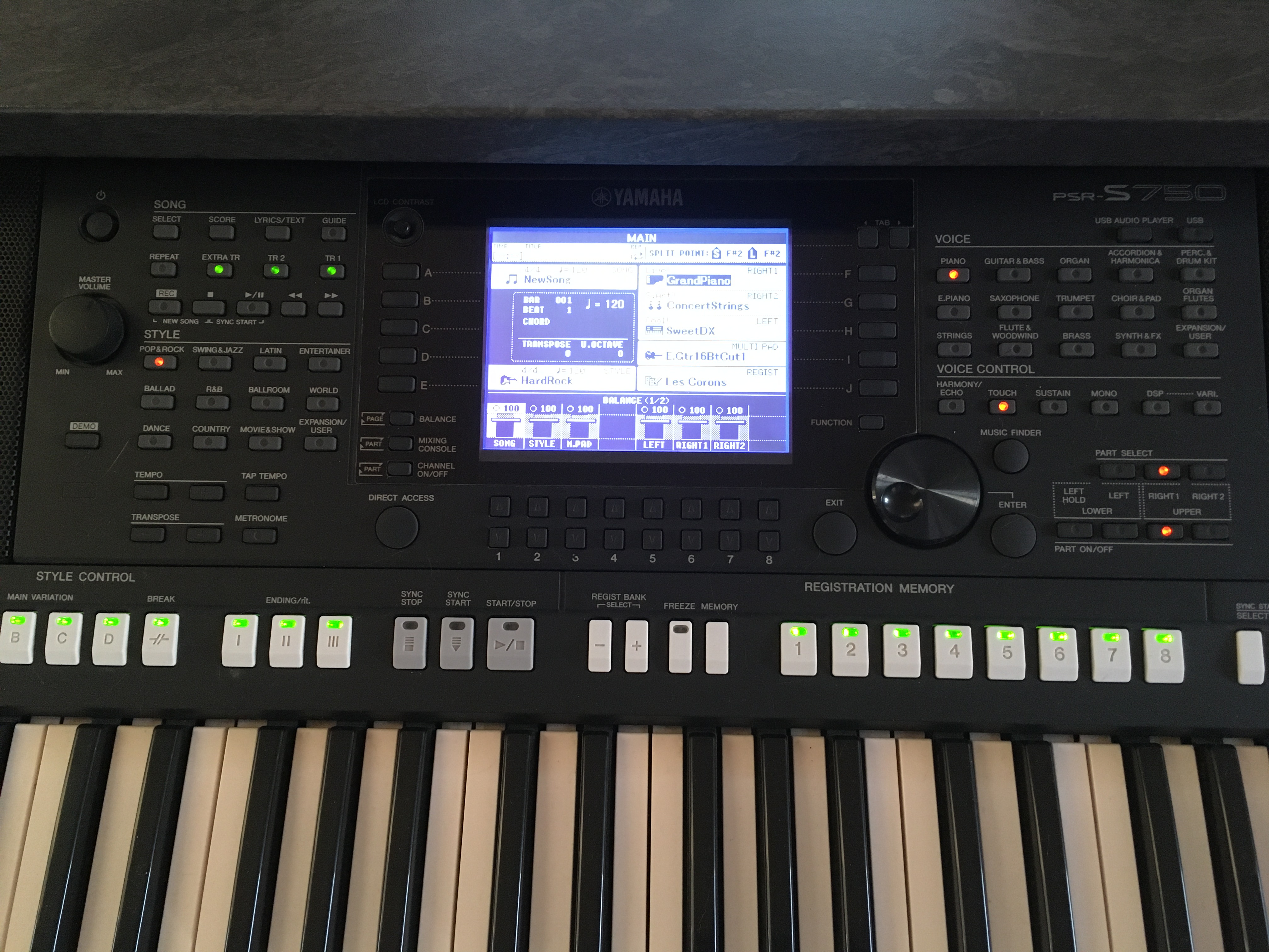 yamaha keyboard psr s750