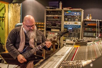 Studio180-15 Studio180-15