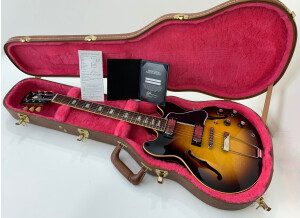 Gibson ES-390 (584)
