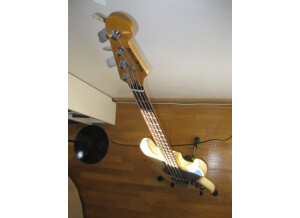 Young Chang Jazz Bass (49586)