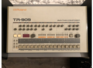 Roland TR-909 (4852)