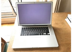 Apple MacBook Pro 15" Core i7 quadricœur à 2,0 GHz (78546)