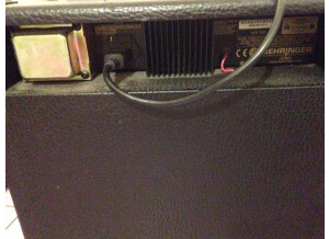 Behringer Ultrabass BX300 (93692)