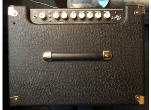 Fender Rumble 200 V3 (49701)