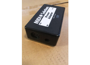 midi-solutions-power-adapter-2903633