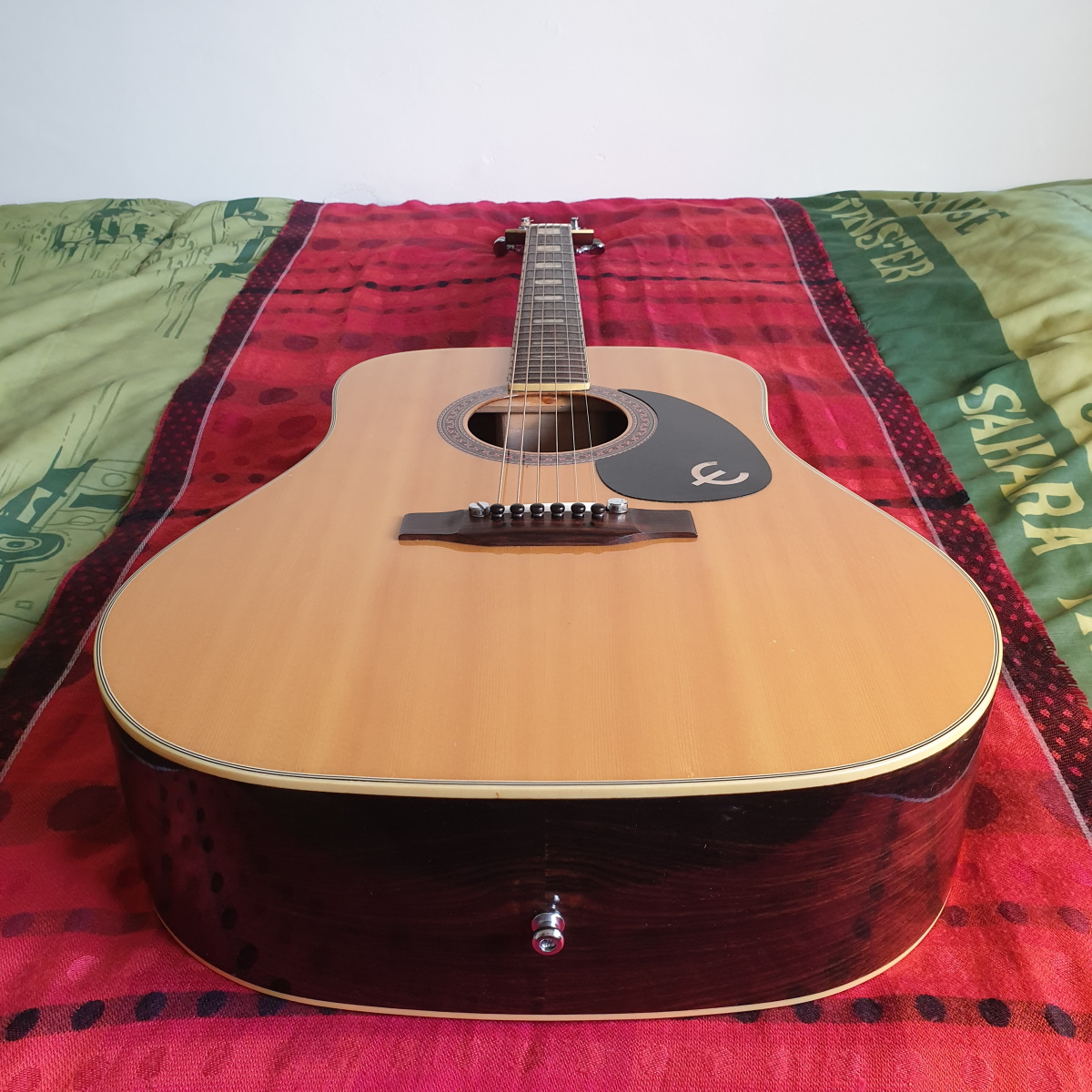 Epiphone FT-150 Bard