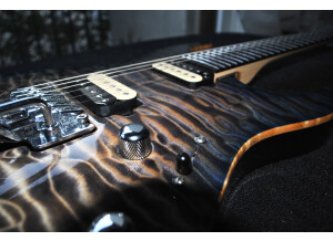 Suhr Modern Carve Top Limited Edition 2009