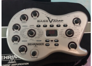 Behringer Bass V-amp (8337)