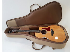 Taylor 214ce (64326)