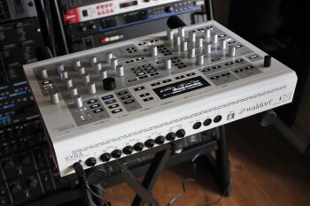 Kyra_2tof 17.JPG Kyra_2tof 17.JPG