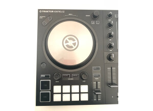 Native Instruments Traktor Kontrol S2 mk3 (32025)