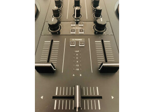 Native Instruments Traktor Kontrol S2 mk3 (16909)