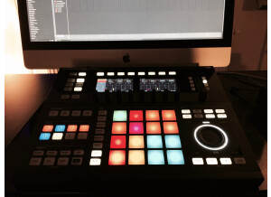 Native Instruments Maschine Studio (54371)