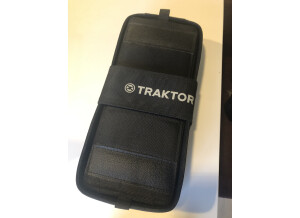 FB70C142-0082-4F2C-A941-8F00123F3C1C