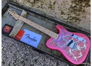 Fender Limited Edition Pink Paisley Telecaster Japan (10380)