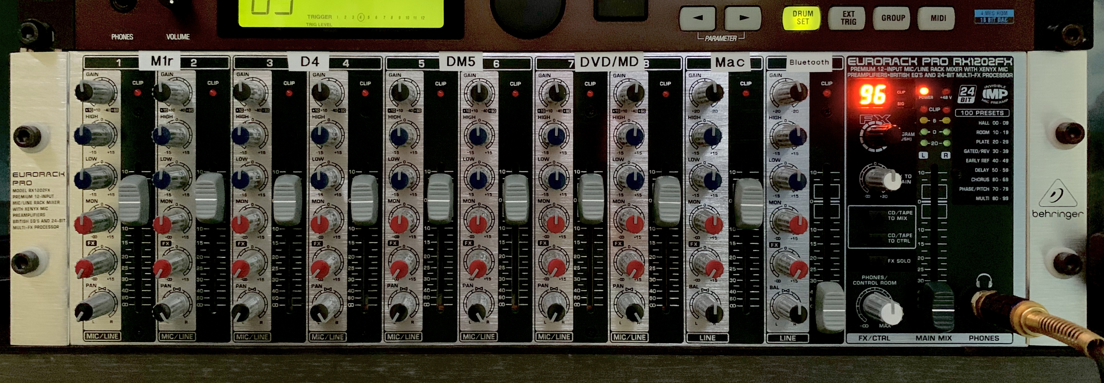 Behringer Eurorack Pro RX1202FX