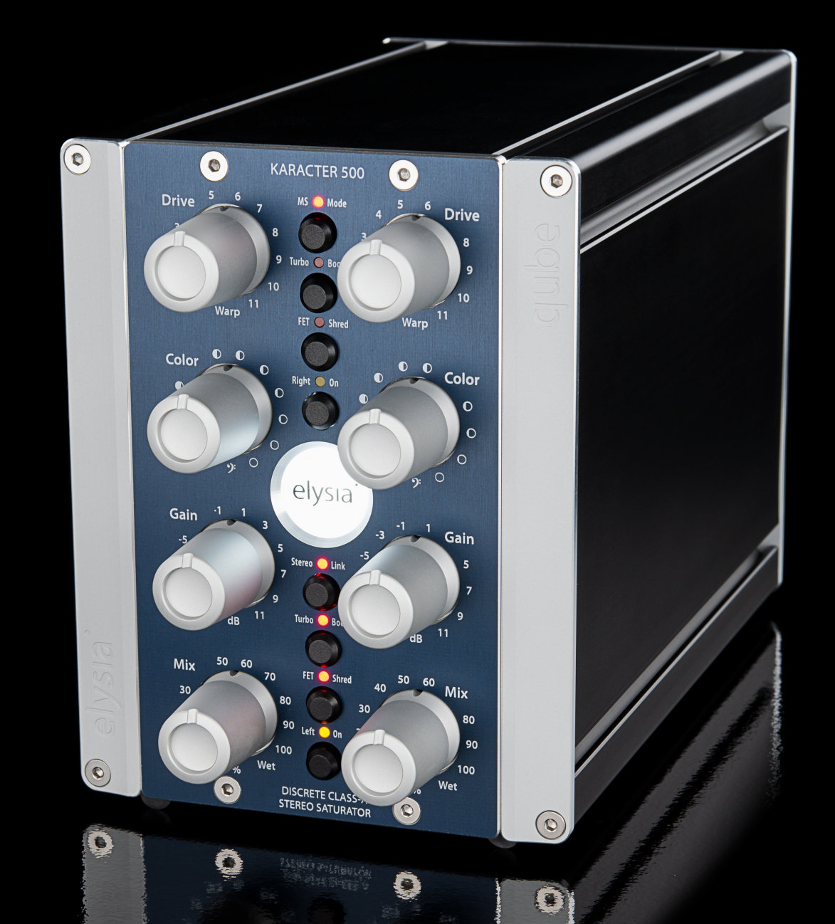 Karacter-right-scaled