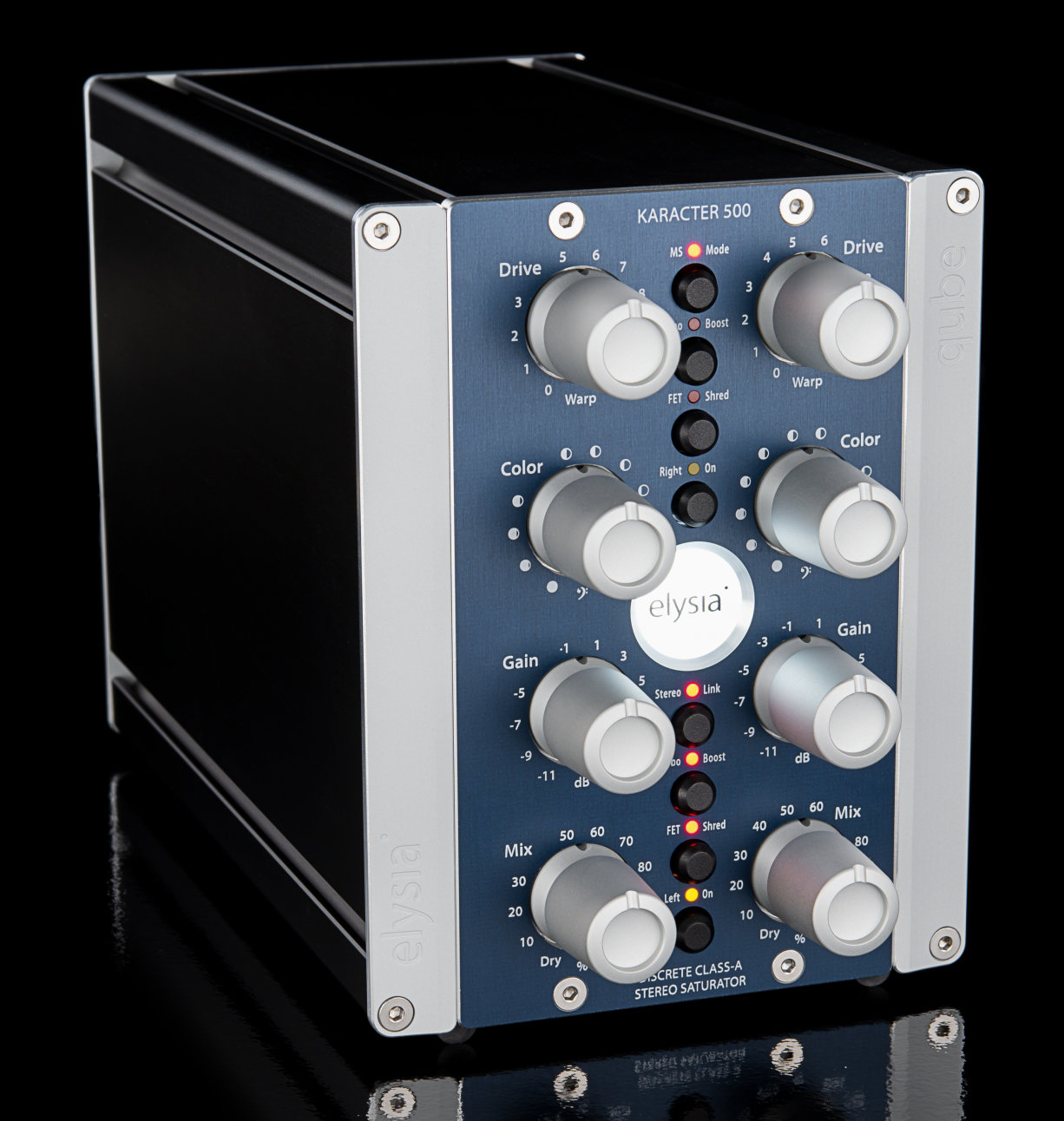 Karacter-left-scaled