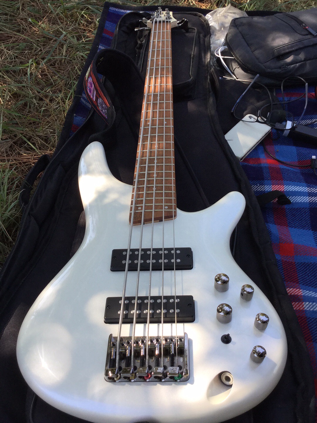 Ibanez SR305E