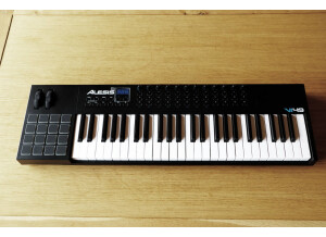 Alesis VI49 (3322)