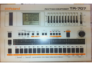 Roland TR-707 (3527)