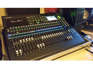 Allen & Heath Qu-24 (57000)