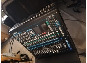 Allen & Heath Qu-16 (563)