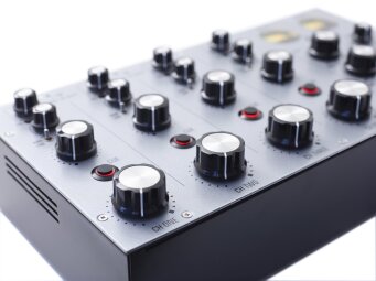 MasterSounds Radius 4 Mk3 : radius-4-silver-Close MasterSounds Radius 4 Mk3 : radius-4-silver-Close