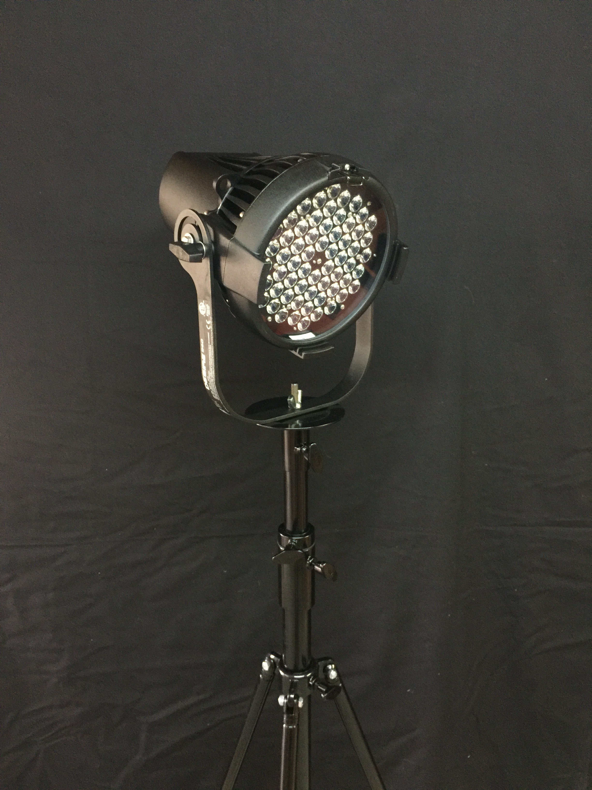 VENDS 2 X PROJECTEURS LED ETC LUSTR LED D60 Neuf