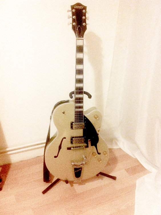 Gretsch G2420T Streamliner Hollow Body with Bigsby