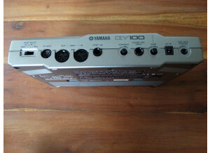 Yamaha QY100 (56633)