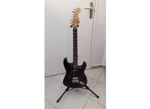 Fender Standard Stratocaster HH [2015-2018] (83756)
