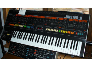 Roland Jupiter-8 (27592)