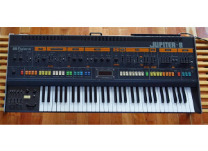 roland-jupiter-8-2968795