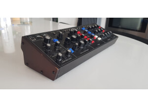 Behringer Model D (52711)