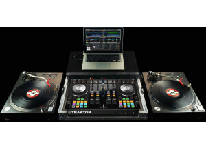 Native Instruments Traktor Kontrol S4 (53173)